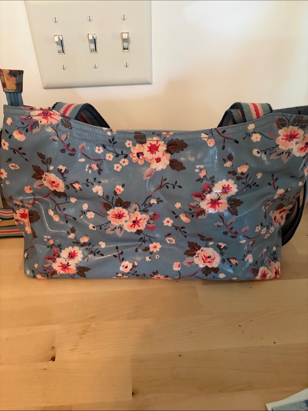 Large Cath Kidston Floral Crossbody - Picture 7 of 12